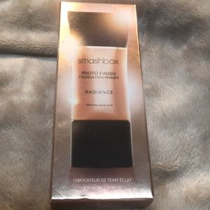 Smashbox Photo Finish Primer in Radiance.